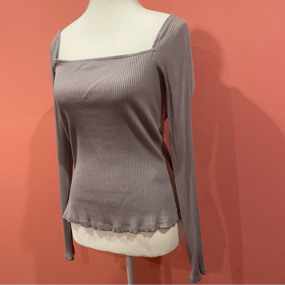 61. Women's Ribbed Long Sleeve Square Neck Top - Picture 2 of 8